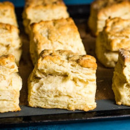 Buttermilk Biscuits {Amish Style Easy Homemade Biscuit Recipe}
