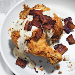 buttermilk-soaked-bacon-fried-chicken-in-gravy-1315198.jpg