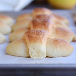Buttery, Flaky Make-Ahead Overnight Crescent Dinner Rolls {No Kneading/No S