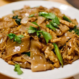 by-far-the-top-chicken-pad-see-ew-youve-had-1851765.jpg