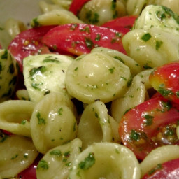 caprese-pasta-salad-recipe-2168466.jpg