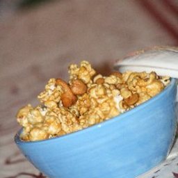 caramel-popcorn-with-nuts-poppy-coc-2.jpg