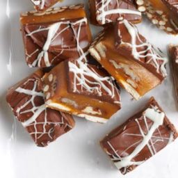 caramel-pretzel-bites-recipe-1350636.jpg