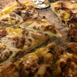 Caramelized Onion Pizza with Winter Squash Sauce