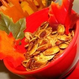 caramelized-spicy-pumpkin-seeds-1327780.jpg