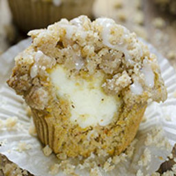 Carrot Cake Muffins with Cheesecake Filling