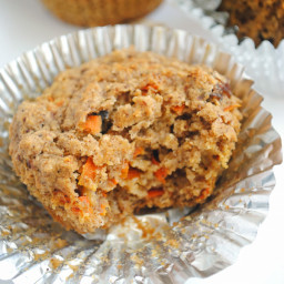 Carrot Cake Oat Muffins (vegan + gluten-free)