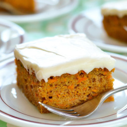 carrot-cake-with-cream-cheese-frosting-2149439.jpg