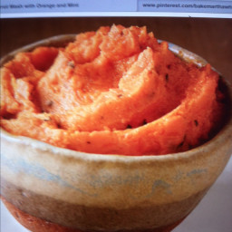 Carrot mash with orange and mint