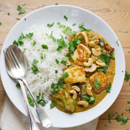 Cashew Nut Curry with Halloumi and Broccoli