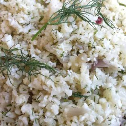 Cauliflower rice with dill and shallots