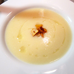 Cauliflower Soup with White Truffle Oil