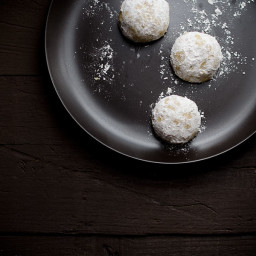 Chai Spiced Pistachio Snowdrop Cookies