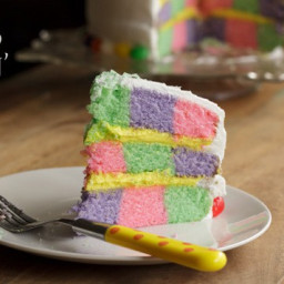 Checkerboard Cake: the perfect colorful cake for Easter!