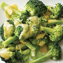 Cheddar-Beer Sauce Broccoli