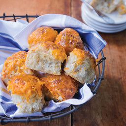 cheddar-cheese-biscuits-2041959.jpg