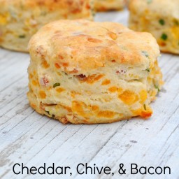 cheddar-chive-and-bacon-biscuits-1316702.jpg