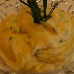 Cheddar-jack Whipped Potatoes with Chives