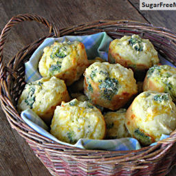 Cheddar Broccoli Cornbread Muffins