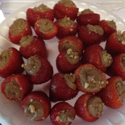 cheesecake-stuffed-strawberries-8.jpg
