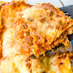 Cheesy and Easy Lasagna With Meat Sauce