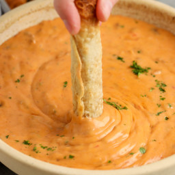 Cheesy Beef Queso Dip