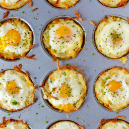 cheesy-hash-brown-cups-with-baked-eggs-2316888.jpg