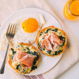 Cheesy Kale Prosciutto Brunch Melts with Eggs