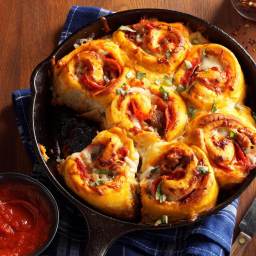 cheesy-pizza-rolls-2307686.jpg