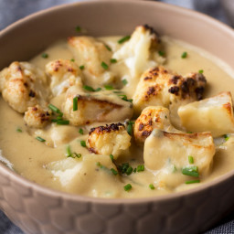 Cheesy Vegan Cauliflower Potato Soup