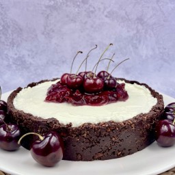 Cherry cheesecake with chocolate crust (no bake)