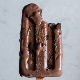 Chewy Chocolate Fudge Pops with Brownie Bites