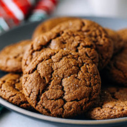 chewy-ginger-molasses-cookies-2042896.jpg
