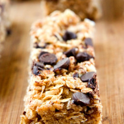 chewy-peanut-butter-chocolate-chip-granola-bars-1641592.jpg