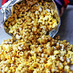 Chicago Mix Cheddar and Caramel Popcorn!