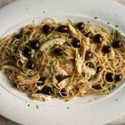chicken-black-olives-and-lemon-with-spaghetti-1312160.jpg