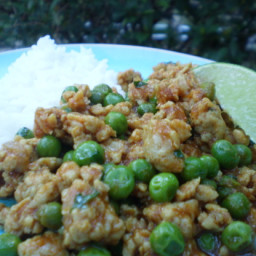 Chicken Curry With Peas and Coriander