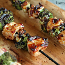chicken-garlic-and-broccoli-kebabs-1669021.jpg