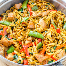 Chicken Lo Mein - Homemade Takeout Style!