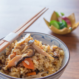 Chicken Mushroom Bamboo Mixed Rice (Gomaku Gohan)