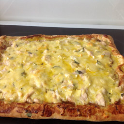 chicken-plum-brie-pizza-with-cheese.jpg
