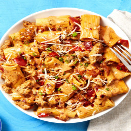 Chicken Sausage Rigatoni in a Creamy Pink Sauce with Bell Pepper & Parmesan
