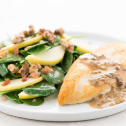 chicken-with-porcini-cream-sauceand-spinach-and-apple-salad-with-baco...-2686331.jpg