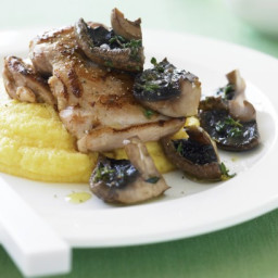 Chicken with sauteed mushrooms and thyme