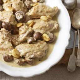 Chicken with sweet wine and garlic
