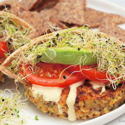 Chickpea Quinoa Burgers: A Low-Carb and High-Protein Recipe
