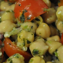 Chickpea Salad with Red Onion and Tomato Recipe