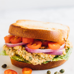 Chickpea Tuna Sandwich (Vegan)