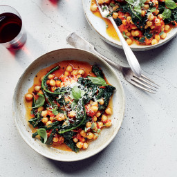 Chickpeas and Kale in  Spicy Pomodoro Sauce