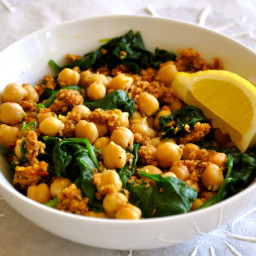 Chickpeas and Spinach with Spicy Breadcrumbs
